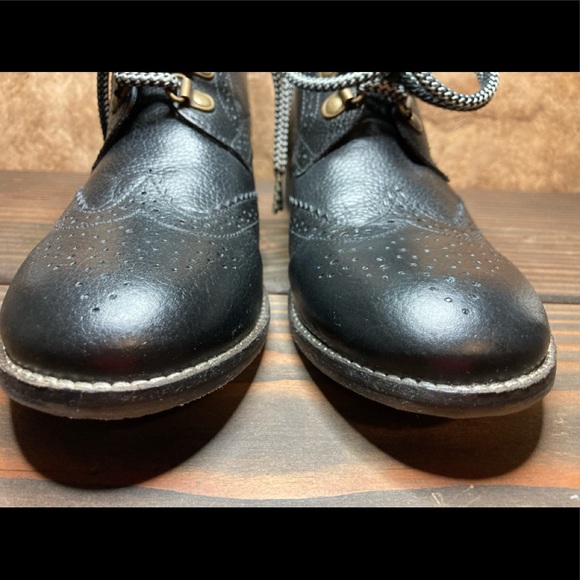 Lace up black BDG ankle boots size 7.5 NWOT - Picture 13 of 13